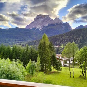 Appartamento Deliziosa Mansarda Con Vista Dolomiti, San Vito di Cadore